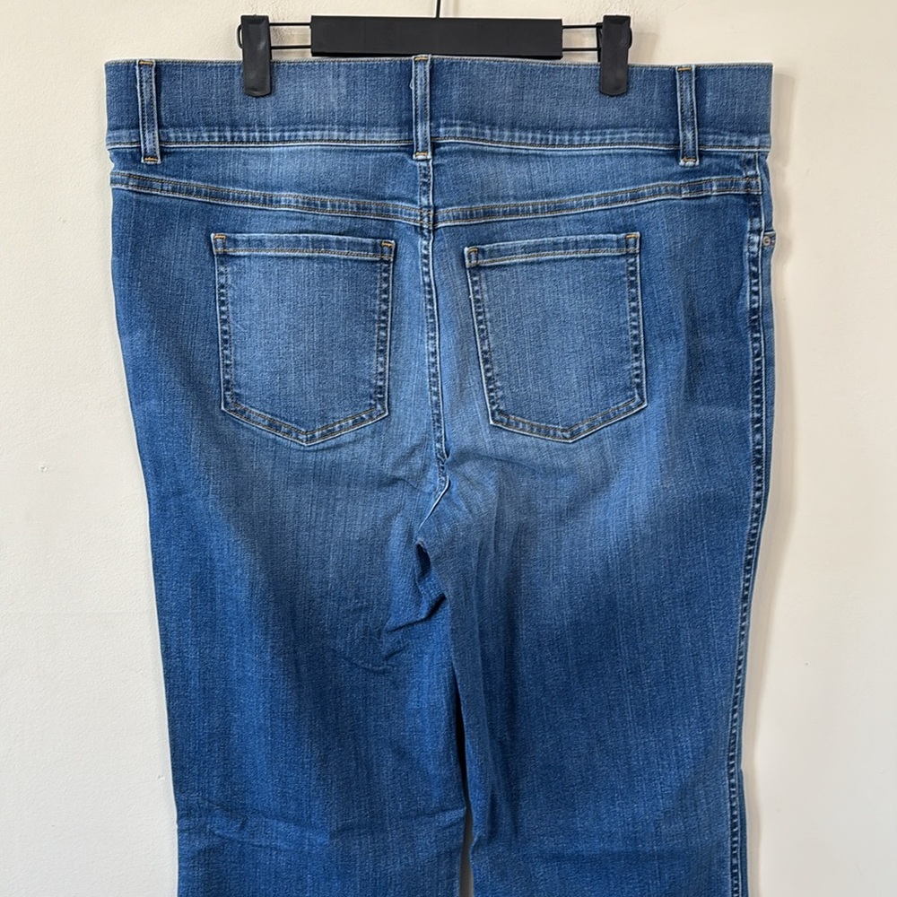 SPANX Shape EveryWear Flare Jeans Vintage Indigo Size 2X - Picture 7 of 11